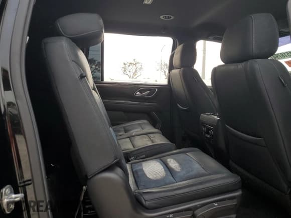 ✅ 2021 Chevrolet Suburban LS • VIN: 1GNSCBKDXMR396412 • Lot: 81518794. Listed on Copart with Not provided. Free auction sales archive from the USA and detailed vehicle history report at DreamBid. Image 11.