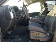 ✅ 2019 Chevrolet Silverado 1500 LT • VIN: 2GCVKPEC8K1174983 • Lot: 84835335. Wystawiony na Copart z przebiegiem 7 378 mil. Bezpłatny archiwum sprzedaży aukcyjnych z USA i szczegółowy raport historii pojazdu na DreamBid. Zdjęcie 7.