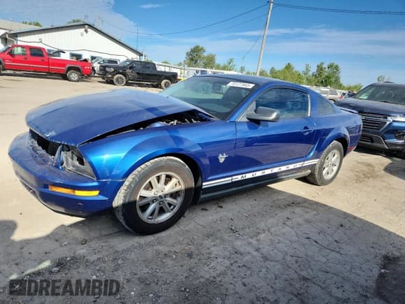✅ 2009 Ford Mustang • VIN: 1ZVHT80N295114874 • Лот: 70127945. Опубликован ранее на Copart с пробегом 175 432 миль. Бесплатный доступ к архиву аукционных продаж из США и подробный отчёт об истории автомобиля на DreamBid. Изображение 1.
