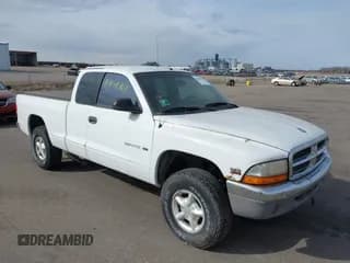 ✅ 1998 Dodge Dakota SLT • VIN: 1B7GG22X8WS677553 • Lot: 41854961. Wystawiony na IAAI z przebiegiem 167 917 mil. Bezpłatny archiwum sprzedaży aukcyjnych z USA i szczegółowy raport historii pojazdu na DreamBid. Zdjęcie 1.