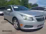 2012 Chevrolet Cruze 1FL z VIN 1G1PE5SC3C7314833, wystawiony jako IAAI lot #43120913 z przebiegiem 171 578 mil mil oraz . Historia ofert i sprzedaży dostępna na DreamBid. Obrazek 6.