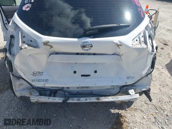 ✅ 2019 Nissan Kicks S • VIN: 3N1CP5CU7KL482446 • Lot: 43301809. Wystawiony na IAAI z przebiegiem 72 112 mil. Bezpłatny archiwum sprzedaży aukcyjnych z USA i szczegółowy raport historii pojazdu na DreamBid. Zdjęcie 6.