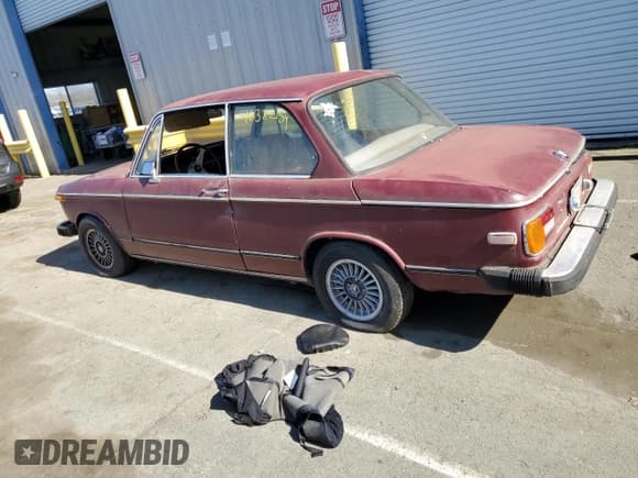 ✅ 1974 BMW 2 Series • VIN: 4225023 • Lot: 46382154. Wystawiony na Copart z przebiegiem 88 956 mil. Bezpłatny archiwum sprzedaży aukcyjnych z USA i szczegółowy raport historii pojazdu na DreamBid. Zdjęcie 2.