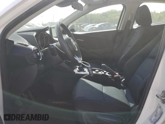 ✅ 2019 Toyota Yaris L • VIN: 3MYDLBYV1KY504586 • Lot: 71089275. Listed on Copart with 95,443 mi. Free auction sales archive from the USA and detailed vehicle history report at DreamBid. Image 7.
