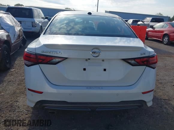 ✅ 2020 Nissan Sentra SR • VIN: 3N1AB8DV0LY303571 • Lot: 43002024. Wystawiony na IAAI z przebiegiem 34 495 mil. Bezpłatny archiwum sprzedaży aukcyjnych z USA i szczegółowy raport historii pojazdu na DreamBid. Zdjęcie 16.