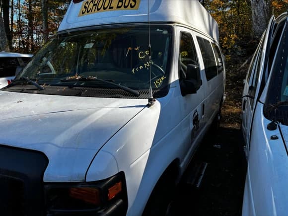 ✅ 2014 Ford Econoline Cargo Commercial • VIN: 1FTNS2EW5EDA97298 • Lot: 89735735. Listed on Copart with 152,500 mi. Free auction sales archive from the USA and detailed vehicle history report at DreamBid. Image 2.