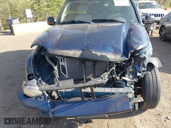 ✅ 2003 Jeep Liberty Limited • VIN: 1J4GL58K13W639573 • Lot: 42051549. Wystawiony na IAAI z przebiegiem 198 676 mil. Bezpłatny archiwum sprzedaży aukcyjnych z USA i szczegółowy raport historii pojazdu na DreamBid. Zdjęcie 6.