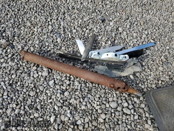 ✅ 2003 GMC Sierra 1500HD SLE • VIN: 1GTGK13U13F231567 • Lot: 58789985. Wystawiony na Copart z przebiegiem 172 215 mil. Bezpłatny archiwum sprzedaży aukcyjnych z USA i szczegółowy raport historii pojazdu na DreamBid. Zdjęcie 12.