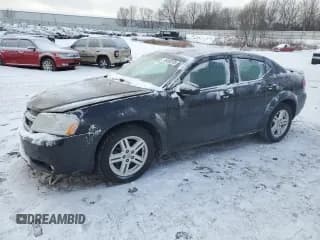 ✅ 2010 Dodge Avenger R/T • VIN: 1B3CC5FB9AN175234 • Лот: 89302235. Опубликован ранее на Copart с пробегом 167 035 миль. Бесплатный доступ к архиву аукционных продаж из США и подробный отчёт об истории автомобиля на DreamBid. Изображение 1.