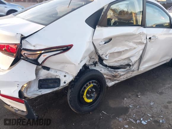 ✅ 2019 Hyundai Accent SE • VIN: 3KPC24A30KE039981 • Lot: 43678707. Wystawiony na IAAI z przebiegiem 73 673 mil. Bezpłatny archiwum sprzedaży aukcyjnych z USA i szczegółowy raport historii pojazdu na DreamBid. Zdjęcie 6.