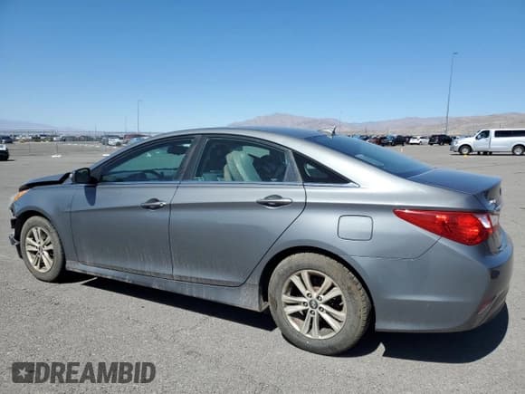 ✅ 2014 Hyundai Sonata GLS • VIN: 5NPEB4AC8EH845866 • Lot: 70655904. Listed on Copart with 131,634 mi. Free auction sales archive from the USA and detailed vehicle history report at DreamBid. Image 2.