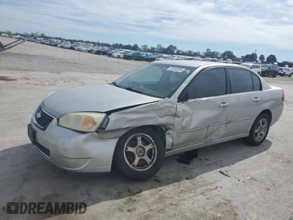 ✅ 2006 Chevrolet Malibu 2LT • VIN: 1G1ZT51816F297911 • Lot: 85100585. Listed on Copart with 230,078 mi. Free auction sales archive from the USA and detailed vehicle history report at DreamBid. Image 1.