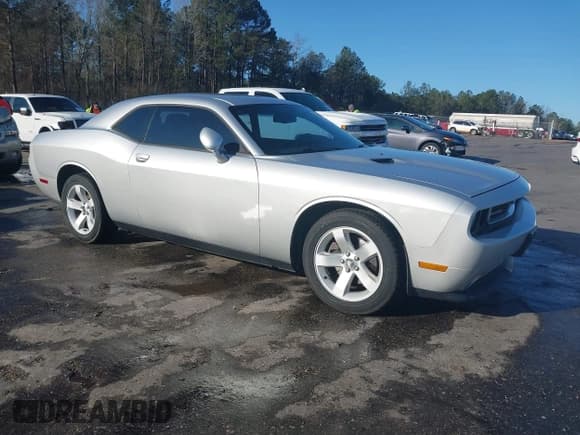 ✅ 2012 Dodge Challenger SXT • VIN: 2C3CDYAG2CH170439 • Lot: 41745368. Wystawiony na IAAI z przebiegiem 131 719 mil. Bezpłatny archiwum sprzedaży aukcyjnych z USA i szczegółowy raport historii pojazdu na DreamBid. Zdjęcie 1.