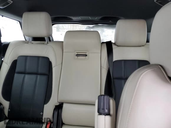 ✅ 2021 Land Rover Range Rover Sport HST • VIN: SALWS2RU5MA755546 • Lot: 45154405. Wystawiony na Copart z przebiegiem 44 813 mil. Bezpłatny archiwum sprzedaży aukcyjnych z USA i szczegółowy raport historii pojazdu na DreamBid. Zdjęcie 10.