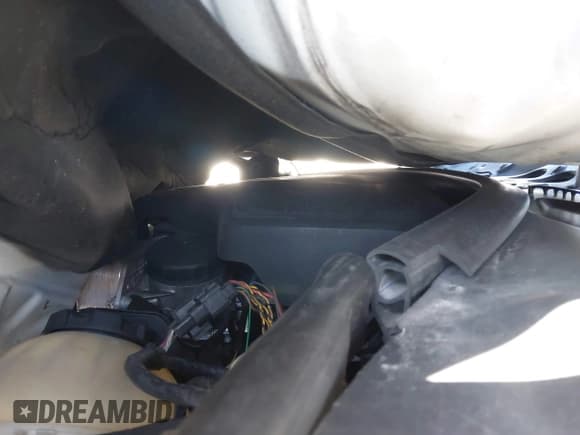 ✅ 2014 BMW 3 Series 320i xDrive • VIN: WBA3C3C59EP661616 • Лот: 43582199. Опубликован ранее на IAAI с пробегом 199 299 миль. Бесплатный доступ к архиву аукционных продаж из США и подробный отчёт об истории автомобиля на DreamBid. Изображение 10.