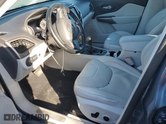 ✅ 2021 Jeep Cherokee Limited • VIN: 1C4PJMDN9MD196513 • Lot: 91302785. Wystawiony na Copart z przebiegiem 87 056 mil. Bezpłatny archiwum sprzedaży aukcyjnych z USA i szczegółowy raport historii pojazdu na DreamBid. Zdjęcie 7.