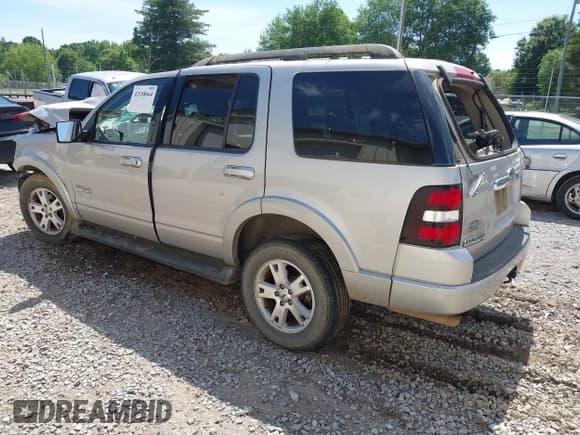 ✅ 2007 Ford Explorer XLT • VIN: 1FMEU63E27UA84955 • Лот: 42188664. Опубликован ранее на IAAI с пробегом 162 939 миль. Бесплатный доступ к архиву аукционных продаж из США и подробный отчёт об истории автомобиля на DreamBid. Изображение 3.