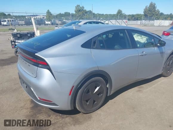 ✅ 2023 Toyota Prius LE • VIN: JTDACAAU2P3004496 • Lot: 43164149. Wystawiony na IAAI z przebiegiem 54 818 mil. Bezpłatny archiwum sprzedaży aukcyjnych z USA i szczegółowy raport historii pojazdu na DreamBid. Zdjęcie 4.