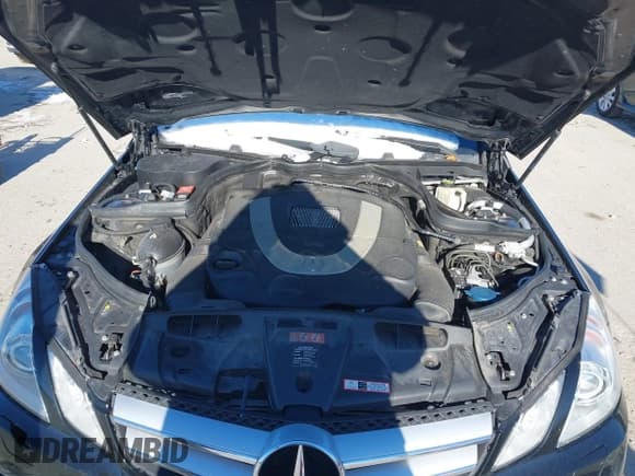 ✅ 2011 Mercedes-Benz E 550 • VIN: WDDKK7CF6BF088621 • Lot: 43837286. Listed on IAAI with 88,498 mi. Free auction sales archive from the USA and detailed vehicle history report at DreamBid. Image 10.