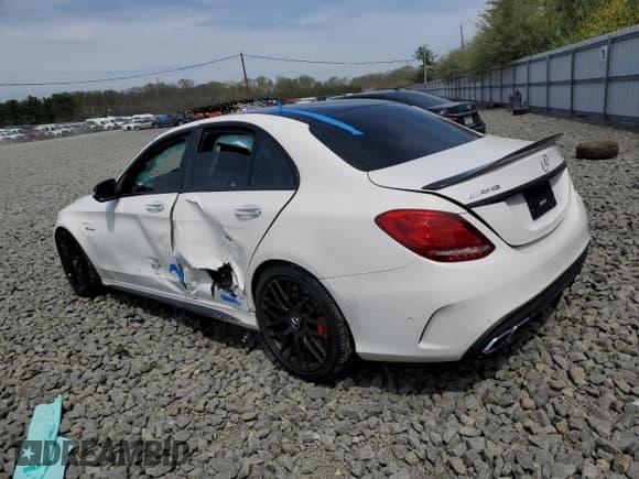 ✅ 2015 Mercedes-Benz C 63 S AMG • VIN: 55SWF8HB2FU076910 • Lot: 48395553. Listed on Copart with 66,606 mi. Free auction sales archive from the USA and detailed vehicle history report at DreamBid. Image 2.