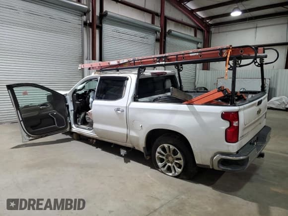 ✅ 2024 Chevrolet Silverado 1500 LTZ • VIN: 3GCPAEED0RG152888 • Lot: 87429334. Wystawiony na Copart z przebiegiem Nie podano. Bezpłatny archiwum sprzedaży aukcyjnych z USA i szczegółowy raport historii pojazdu na DreamBid. Zdjęcie 2.