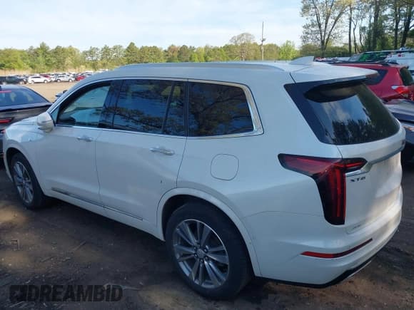 ✅ 2022 Cadillac XT6 Premium Luxury • VIN: 1GYKPDRS3NZ124924 • Lot: 42215418. Wystawiony na IAAI z przebiegiem 32 368 mil. Bezpłatny archiwum sprzedaży aukcyjnych z USA i szczegółowy raport historii pojazdu na DreamBid. Zdjęcie 14.