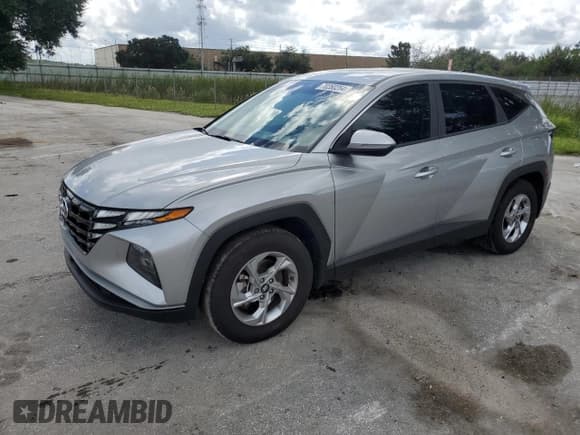 ✅ 2022 Hyundai Tucson SE • VIN: 5NMJA3AE0NH062390 • Lot: 70260264. Wystawiony na Copart z przebiegiem 284 563 mil. Bezpłatny archiwum sprzedaży aukcyjnych z USA i szczegółowy raport historii pojazdu na DreamBid. Zdjęcie 1.