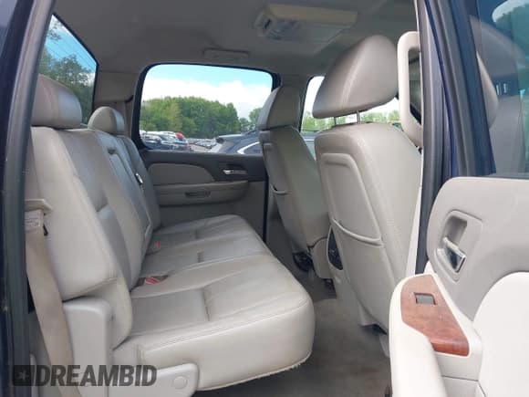 ✅ 2009 GMC Sierra 1500 • VIN: 2GTEK33Y391100131 • Лот: 42292487. Опубликован ранее на IAAI с пробегом 197 968 миль. Бесплатный доступ к архиву аукционных продаж из США и подробный отчёт об истории автомобиля на DreamBid. Изображение 8.