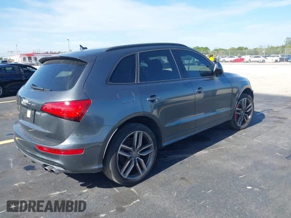 ✅ 2016 Audi SQ5 Premium Plus • VIN: WA1CCAFP6GA009685 • Лот: 42637495. Опубликован ранее на IAAI с пробегом 65 704 миль. Бесплатный доступ к архиву аукционных продаж из США и подробный отчёт об истории автомобиля на DreamBid. Изображение 4.