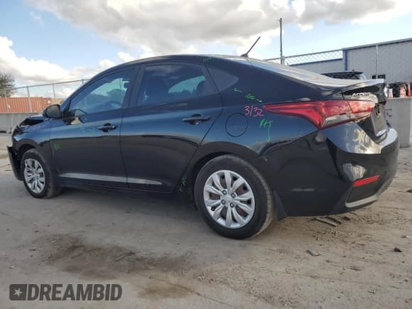 ✅ 2018 Hyundai Accent SE • VIN: 3KPC24A30JE031118 • Лот: 86336784. Опубликован ранее на Copart с пробегом 71 994 миль. Бесплатный доступ к архиву аукционных продаж из США и подробный отчёт об истории автомобиля на DreamBid. Изображение 2.