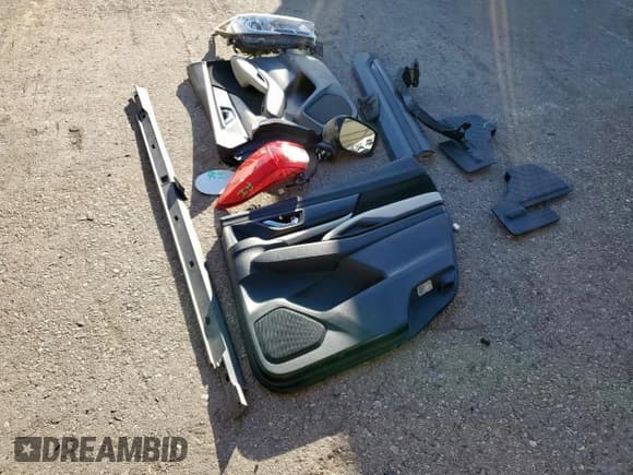 ✅ 2019 Subaru Ascent Premium • VIN: 4S4WMAFD1K3419101 • Lot: 90814825. Wystawiony na Copart z przebiegiem 26 028 mil. Bezpłatny archiwum sprzedaży aukcyjnych z USA i szczegółowy raport historii pojazdu na DreamBid. Zdjęcie 13.