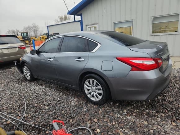 ✅ 2017 Nissan Altima S • VIN: 1N4AL3AP4HN349613 • Lot: 93150665. Listed on Copart with 192,050 mi. Free auction sales archive from the USA and detailed vehicle history report at DreamBid. Image 2.
