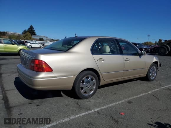 ✅ 2001 Lexus LS 430 • VIN: JTHBN30F210046462 • Lot: 82371005. Listed on Copart with 83,012 mi. Free auction sales archive from the USA and detailed vehicle history report at DreamBid. Image 3.