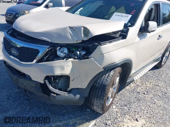 ✅ 2012 Kia Sorento EX • VIN: 5XYKU4A26CG201615 • Лот: 42828259. Опубликован ранее на IAAI с пробегом 105 435 миль. Бесплатный доступ к архиву аукционных продаж из США и подробный отчёт об истории автомобиля на DreamBid. Изображение 6.