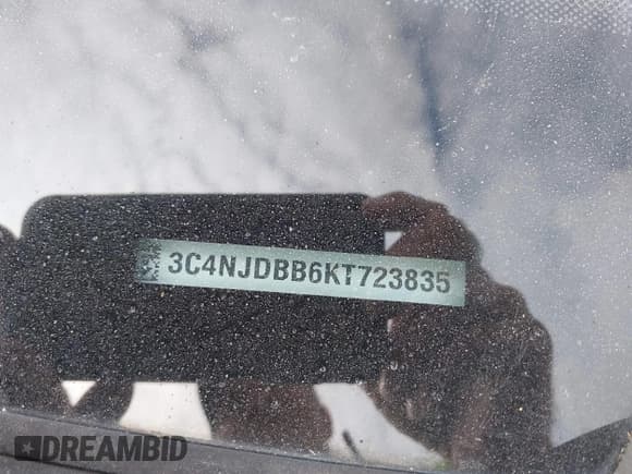 ✅ 2019 Jeep Compass Latitude • VIN: 3C4NJDBB6KT723835 • Lot: 43058624. Listed on IAAI with 135,030 mi. Free auction sales archive from the USA and detailed vehicle history report at DreamBid. Image 9.