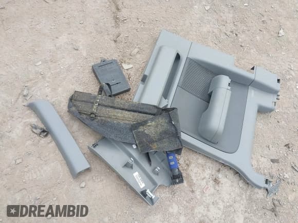 ✅ 2006 Ford F-150 STX • VIN: 1FTRX14W36FB55882 • Lot: 42113485. Wystawiony na IAAI z przebiegiem 126 492 mil. Bezpłatny archiwum sprzedaży aukcyjnych z USA i szczegółowy raport historii pojazdu na DreamBid. Zdjęcie 12.