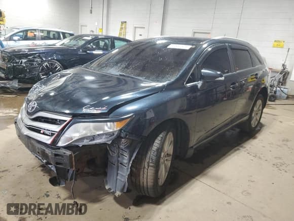✅ 2013 Toyota Venza LE • VIN: 4T3BA3BB1DU037971 • Lot: 92657525. Listed on Copart with 208,294 mi. Free auction sales archive from the USA and detailed vehicle history report at DreamBid. Image 1.