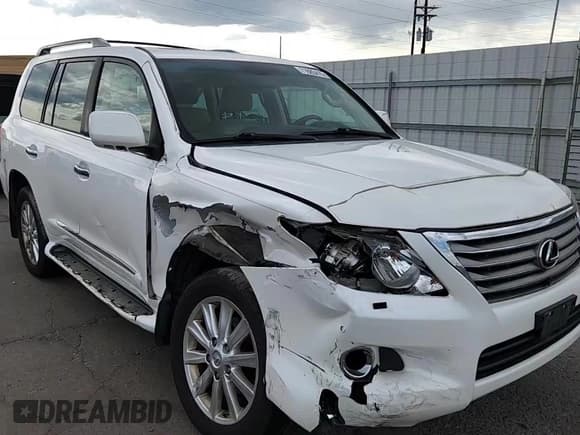 ✅ 2008 Lexus LX 570 • VIN: JTJHY00W184000381 • Lot: 71685415. Listed on Copart with 197,753 mi. Free auction sales archive from the USA and detailed vehicle history report at DreamBid. Image 15.