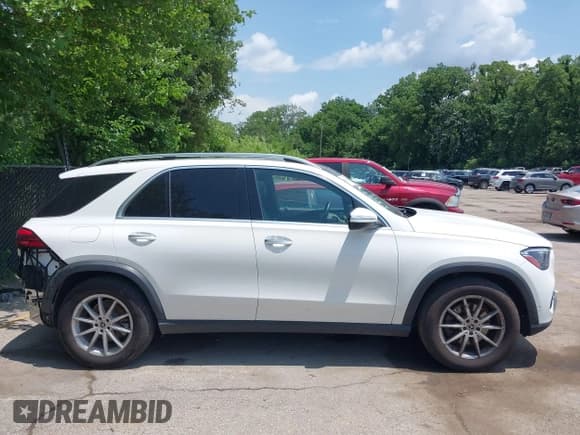 ✅ 2024 Mercedes-Benz GLE 350 • VIN: 4JGFB4FE3RB009514 • Lot: 42533348. Listed on IAAI with 39,920 mi. Free auction sales archive from the USA and detailed vehicle history report at DreamBid. Image 14.