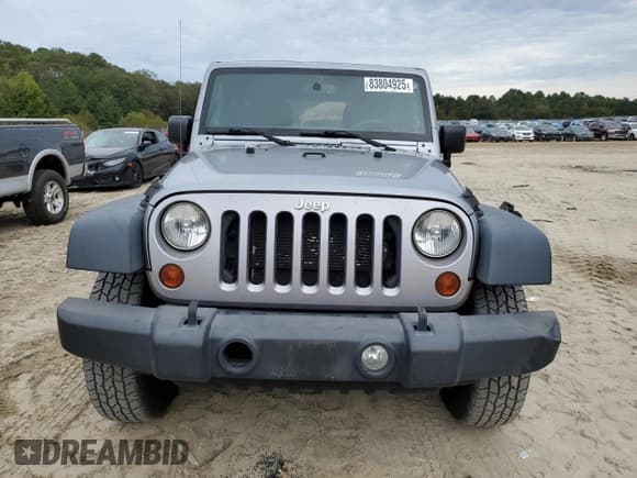 ✅ 2013 Jeep Wrangler Unlimited Sport • VIN: 1C4BJWDG8DL670299 • Lot: 83804925. Wystawiony na Copart z przebiegiem 104 418 mil. Bezpłatny archiwum sprzedaży aukcyjnych z USA i szczegółowy raport historii pojazdu na DreamBid. Zdjęcie 5.