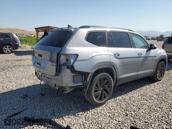 ✅ 2024 Volkswagen Atlas SE • VIN: 1V2KR2CA8RC520486 • Lot: 63678475. Wystawiony na Copart z przebiegiem 21 854 mil. Bezpłatny archiwum sprzedaży aukcyjnych z USA i szczegółowy raport historii pojazdu na DreamBid. Zdjęcie 3.