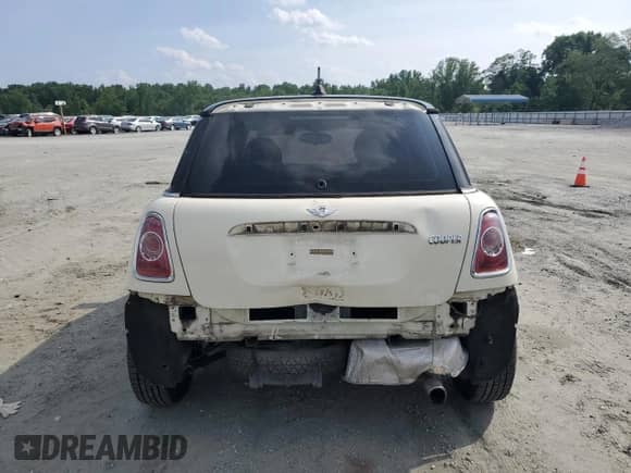 2013 MINI Hardtop с VIN WMWSU3C57DT681944, выставлен на аукционе Copart как лот 60126245 с пробегом 118 319 миль миль и Списание • Salvage title. История ставок и продаж доступна на DreamBid. Изображение 6.