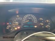 ✅ 2004 Chevrolet Silverado 2500HD LS • VIN: 1GCHK29U54E360694 • Lot: 70415325. Wystawiony na Copart z przebiegiem 132 894 mil. Bezpłatny archiwum sprzedaży aukcyjnych z USA i szczegółowy raport historii pojazdu na DreamBid. Zdjęcie 9.