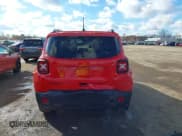 ✅ 2021 Jeep Renegade Latitude • VIN: ZACNJDBB4MPM33455 • Lot: 43762022. Wystawiony na IAAI z przebiegiem 42 868 mil. Bezpłatny archiwum sprzedaży aukcyjnych z USA i szczegółowy raport historii pojazdu na DreamBid. Zdjęcie 17.