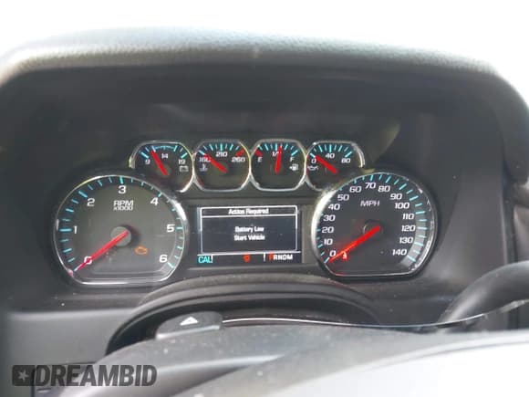 ✅ 2015 Chevrolet Suburban LT • VIN: 1GNSCJKC1FR591934 • Lot: 42403284. Wystawiony na IAAI z przebiegiem 299 882 mil. Bezpłatny archiwum sprzedaży aukcyjnych z USA i szczegółowy raport historii pojazdu na DreamBid. Zdjęcie 7.