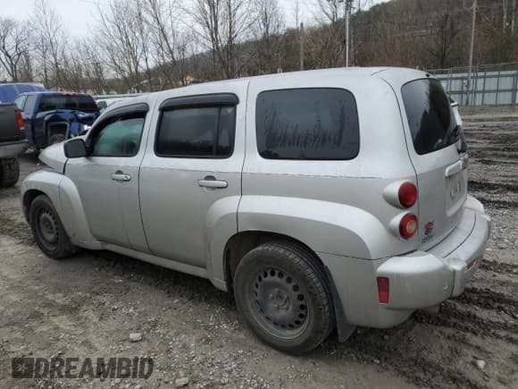 ✅ 2010 Chevrolet HHR LS • VIN: 3GNBAADB6AS506604 • Lot: 81249534. Listed on Copart with 221,065 mi. Free auction sales archive from the USA and detailed vehicle history report at DreamBid. Image 2.