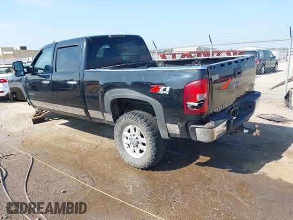 ✅ 2011 Chevrolet Silverado 2500HD LT • VIN: 1GC1KXCG7BF241067 • Лот: 43017708. Опубликован ранее на IAAI с пробегом 289 561 миль. Бесплатный доступ к архиву аукционных продаж из США и подробный отчёт об истории автомобиля на DreamBid. Изображение 3.