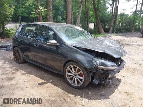 ✅ 2011 Volkswagen Golf GTI w/Sunroof & Navi PZEV • VIN: WVWHD7AJXBW259151 • Lot: 42663693. Wystawiony na IAAI z przebiegiem 183 479 mil. Bezpłatny archiwum sprzedaży aukcyjnych z USA i szczegółowy raport historii pojazdu na DreamBid. Zdjęcie 1.