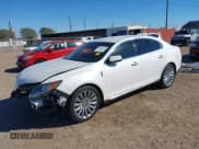 ✅ 2013 Lincoln MKS • VIN: 1LNHL9DK0DG614372 • Lot: 43568649. Wystawiony na IAAI z przebiegiem 69 199 mil. Bezpłatny archiwum sprzedaży aukcyjnych z USA i szczegółowy raport historii pojazdu na DreamBid. Zdjęcie 2.