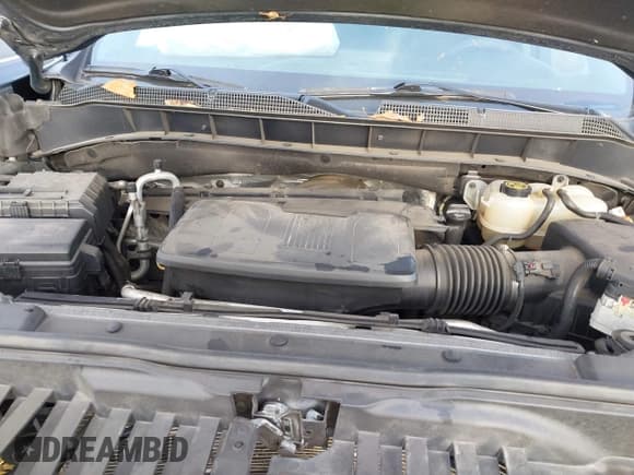 ✅ 2019 Chevrolet Silverado 1500 LT • VIN: 1GCUYDED3KZ221412 • Lot: 40814033. Wystawiony na IAAI z przebiegiem 150 547 mil. Bezpłatny archiwum sprzedaży aukcyjnych z USA i szczegółowy raport historii pojazdu na DreamBid. Zdjęcie 10.